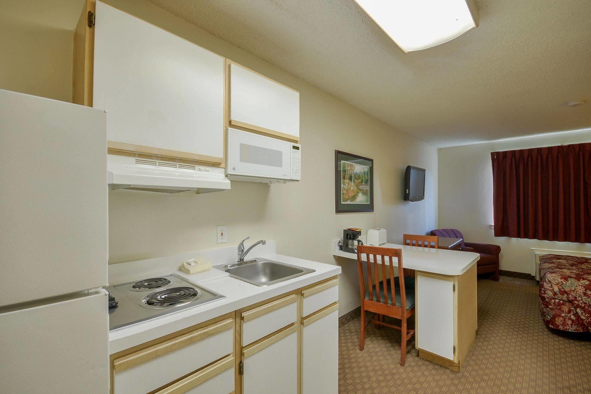 Intown Suites Extended Stay Select Houston Tx - Brookhollow ภายนอก รูปภาพ