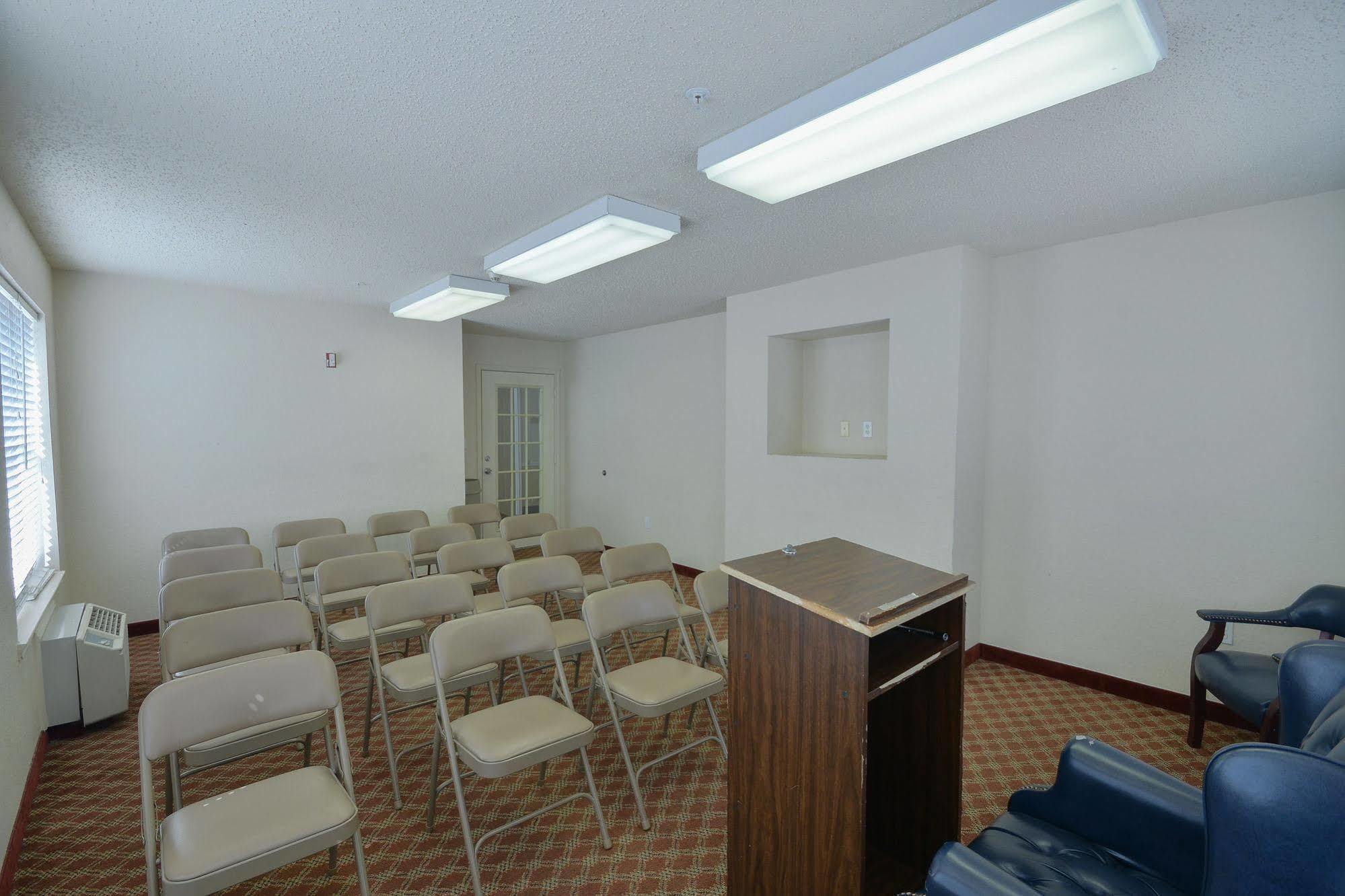 Intown Suites Extended Stay Select Houston Tx - Brookhollow ภายนอก รูปภาพ